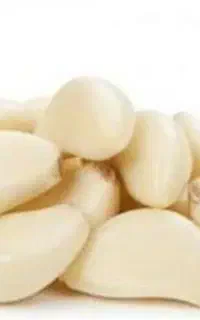 سیر پوست کنده تمیز تمیز
