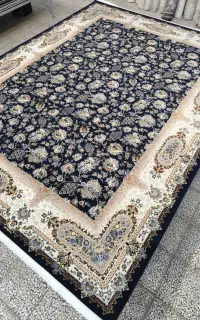 بافنده فرش کاشان درالبرز