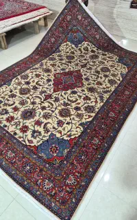 ۹متری اراک زمینه کرم