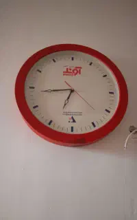 ساعت دیواری