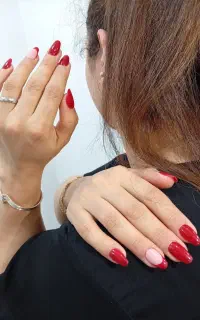 کاشت و ژلیش ناخن