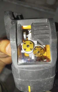 تراز لیزری دیوالت اصلی کپسول اصلی نور سبز