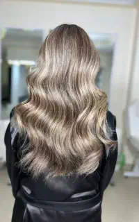 مدل برای رنگ و لایت