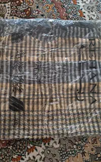 چفیه نو کاملا سالم و نو اصلا استفاده نشدهه