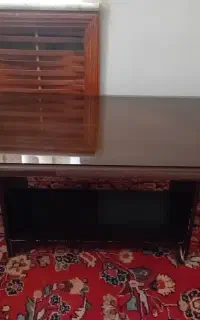 میز قهوه ای چوبی
