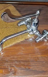 شیر اهرمی روشویی اتاق عمل ومطب