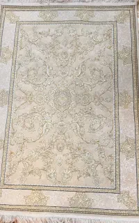 دو عدد کناره دوسایز مختلف گل برجسته رنگ بژدرحدنو