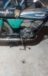 موتور ۱۰۰کاوازاکی