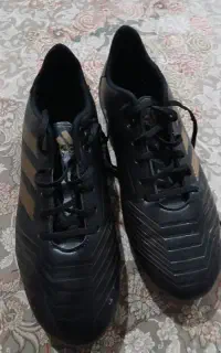 کفش ورزشی استوک چمن مصنوعی