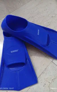 فین شنا و دستکش