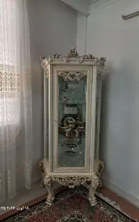 بوفه و تمامی لوازم داخل بوفه