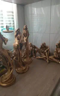 مجسمه ها نو دونه ای ۲۰۰ مهرگان