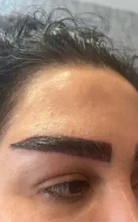 کاشت ابرو و مو طبیعی در اصفهان
