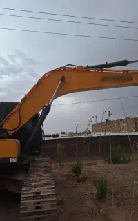 ماشین سنگین و بیل مکانیکی