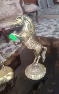 مجسمه ی برنز لاکچری