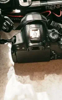 دوربین عکاسی canon Eos700d