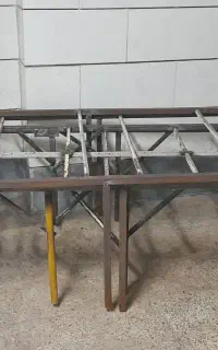 تخت آهنی