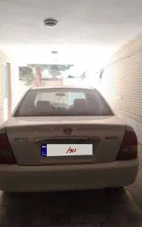 ماشین مزدا سفید