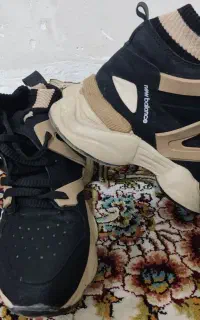 فقط یک بار پا خورده