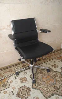 سه عدد صندلی مدیریتی نو