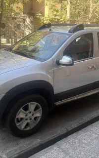 رنو داستر فول 2015 کارکرد ۹۰ تا تک برگ