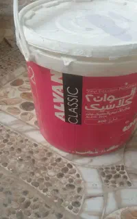 سطل رنگ سفید