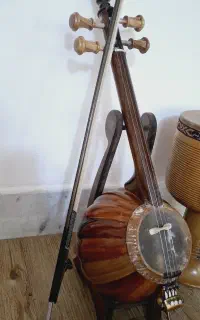 کمانچه خوش صدا و خوش ساخت