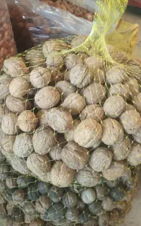 فروش و معاوضه گردو با برنج