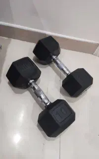 یک جفت دمبل ۱۰ کیلو گرم