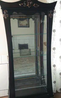 ویترین کاملا نو ،دارای ریسه شلنگی