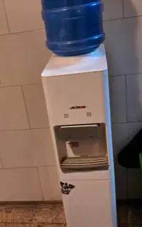 آب سردکن افترون. مانومتر