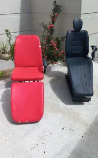 صندلی و اینه آرایشگاه زنانه