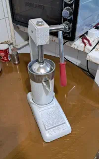 آب‌میوه گیری