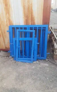 پنجره و کف خواب