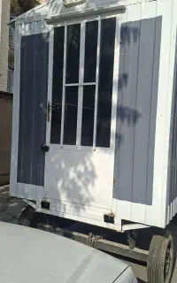 کانکس فست فود معاوضه با ایفون و موتور هم دارم