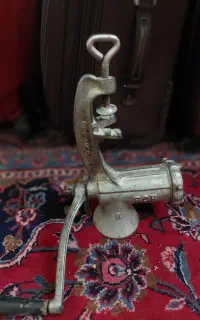 چرخ گوشت عتیقه ... سماور قدیمی سالم برند