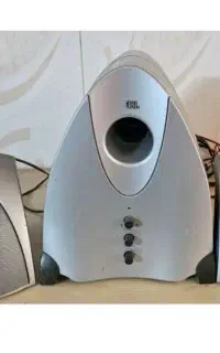 اسپیکر کاملا سالم درحدنو