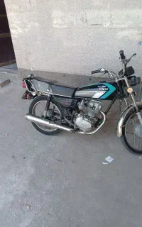 متور.   سیکلت فروشی