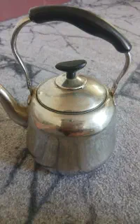 قوری استیل قدیمی سنگین