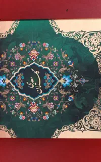 کتاب گلستان سعدی و کتاب داریوش در سایه اسکندر