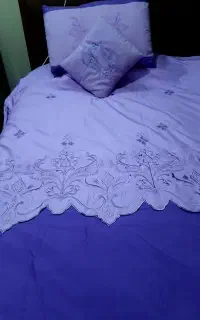 رو تختی گلدوزی شده یک‌ نفره در حد نو