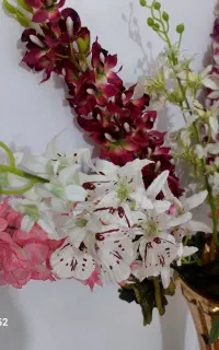 گل و گلدان