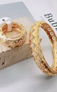 دستبند بنگل طرح طلا برند