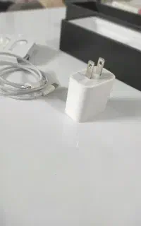 جعبه + آداپتور+ کابل +هندزفری آیفون ۱۱ پرو