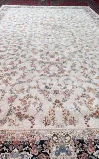 فرش ۲۴ متری، بسیارسالم و درحدنو