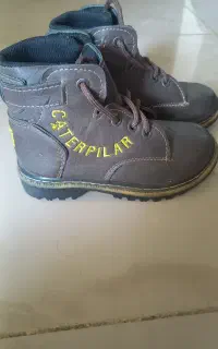 پسرانه سایز ۲۷،دخترانه سایز ۲۳