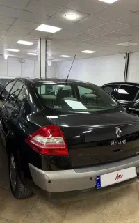 مگان اتومات بی رنگ