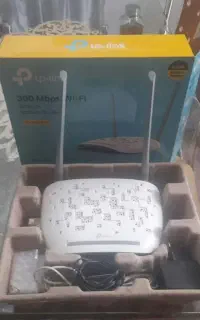 مودم چهار کاناله دوآنتنه tplinkدر حد نو