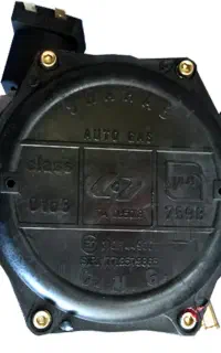 فروش کلیه وسایل CNG با دو عدد رگلاتور شهابی درحد