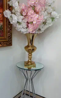 گل و گلدان